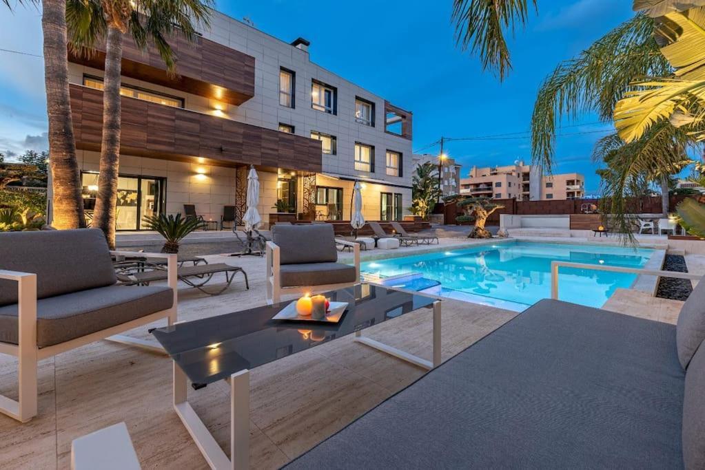 Luxury Casa Con Piscina, Wifi, 150M Dal Mare Apartment Miami Playa Exterior photo