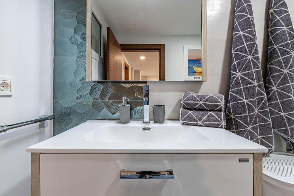 Luxury Casa Con Piscina, Wifi, 150M Dal Mare Apartment Miami Playa Exterior photo