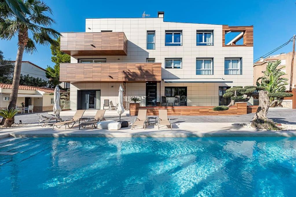 Luxury Casa Con Piscina, Wifi, 150M Dal Mare Apartment Miami Playa Exterior photo